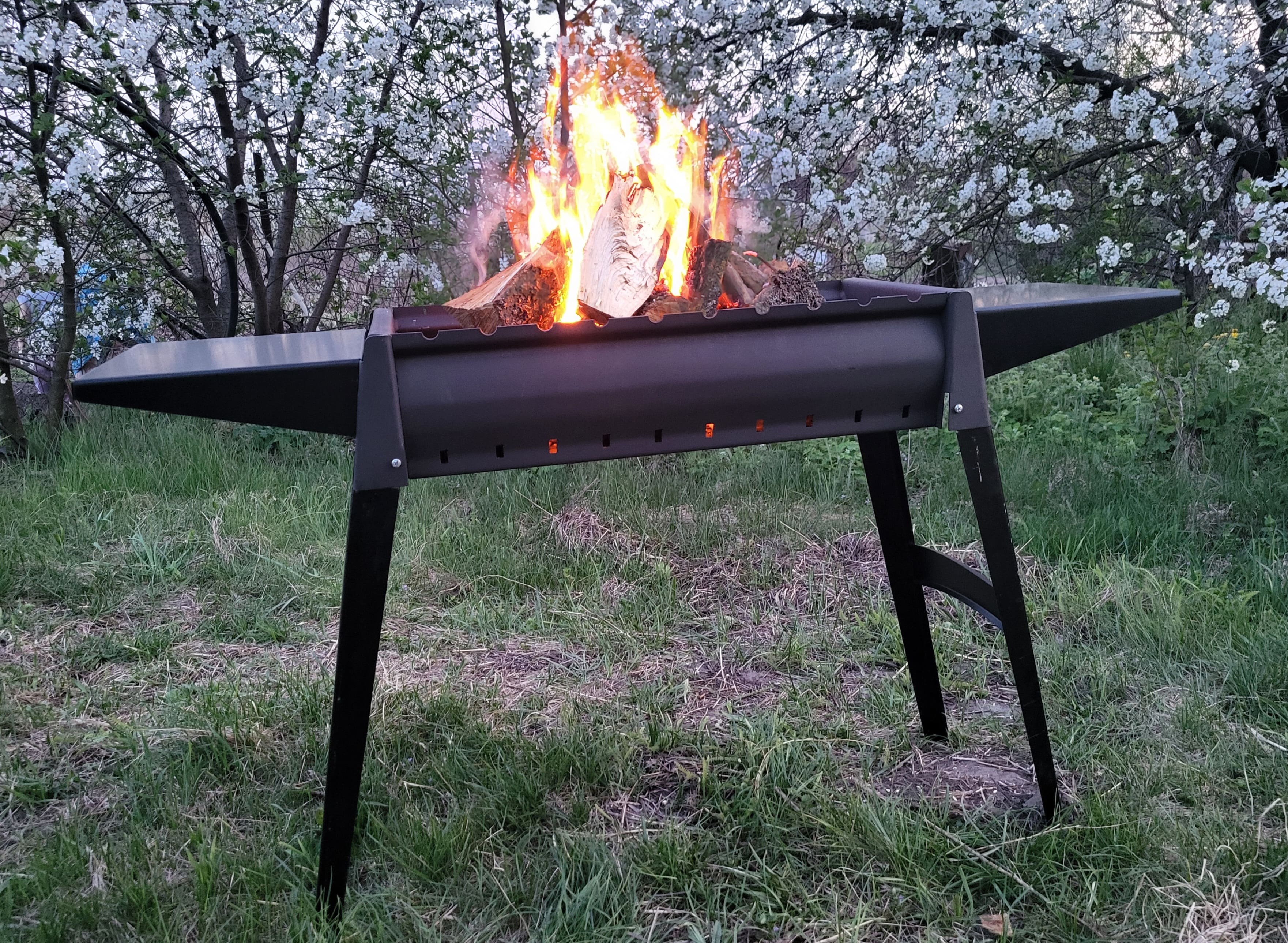 складний мангал зі столиками - фото 001